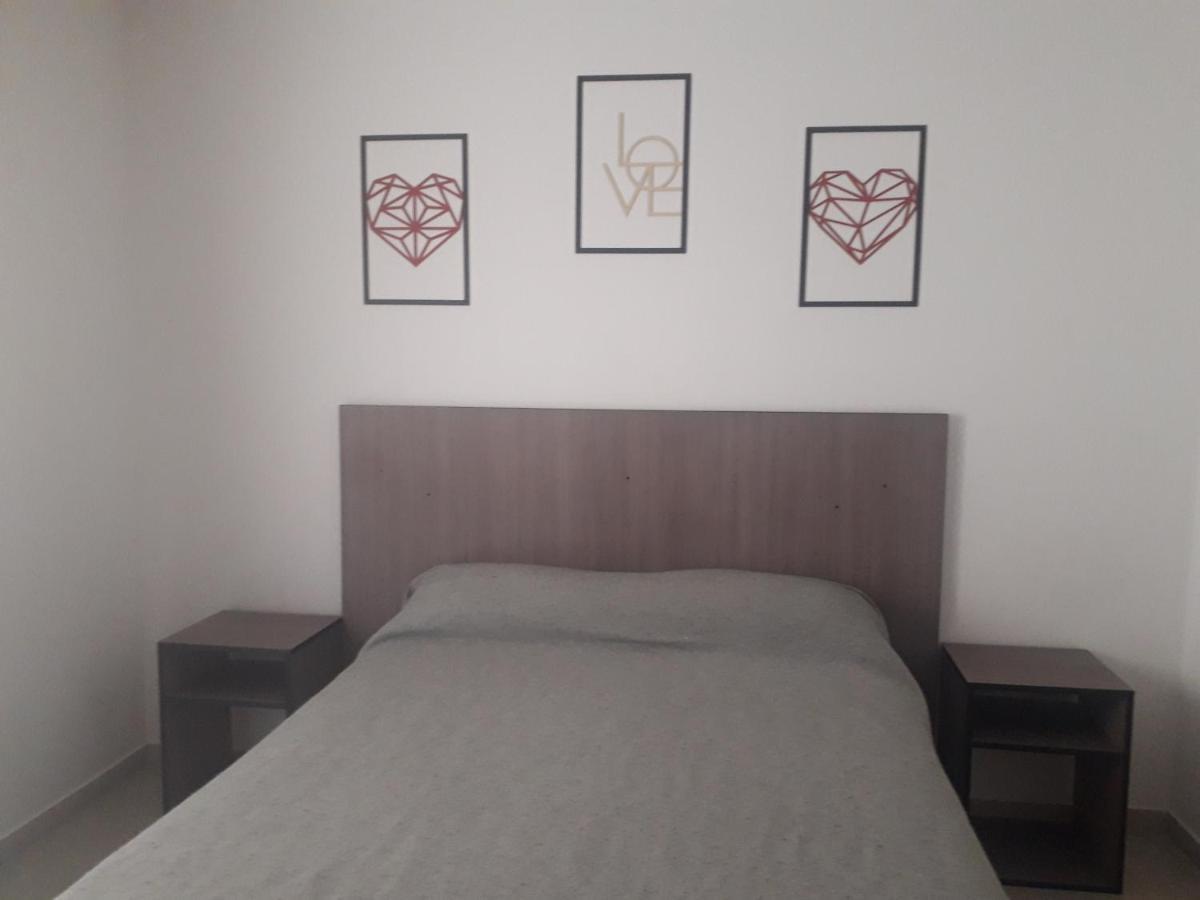 Apartamento Santa Rosa 1b *